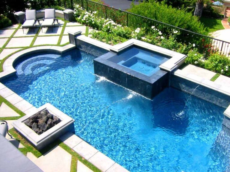 How Pool Construction Looks Today