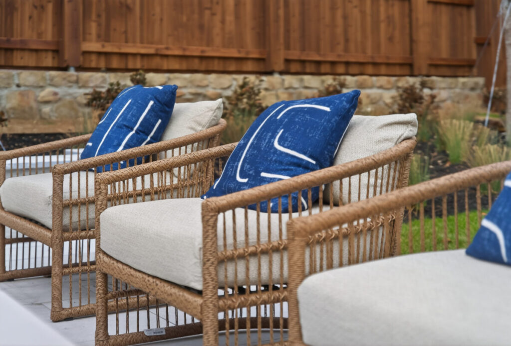 Outdoor Living Seating