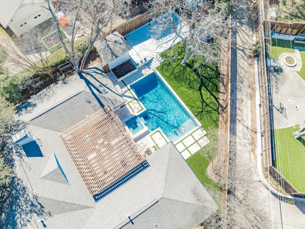 Luxury Swimming Pools & Outdoor Living Spaces