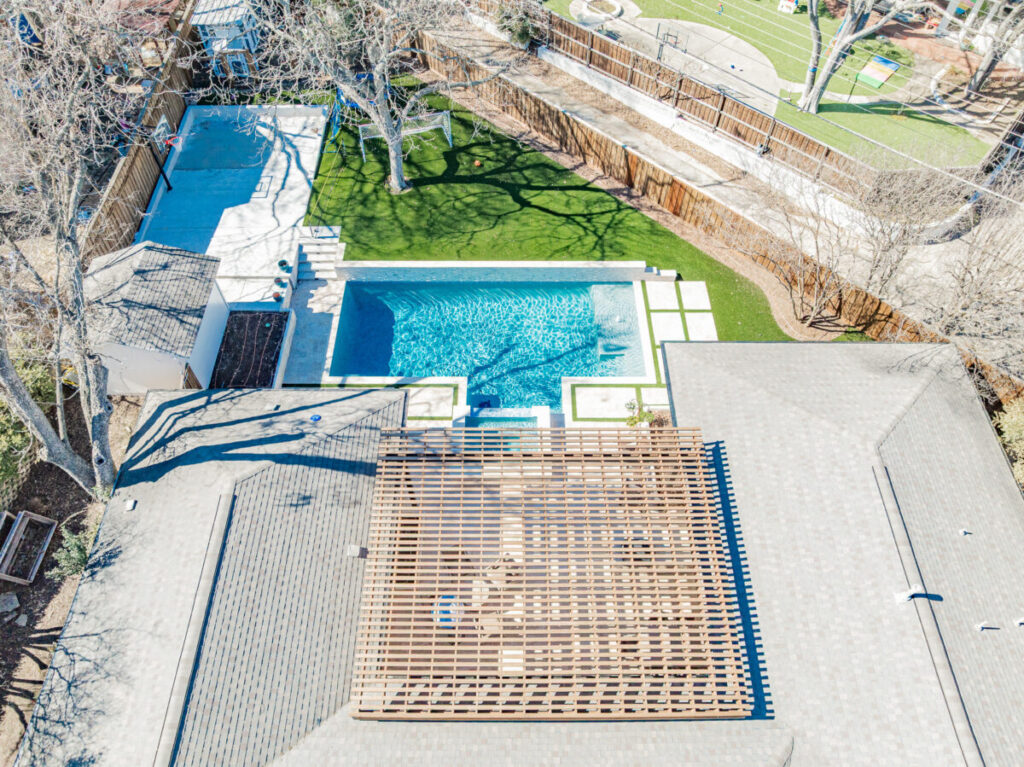 Luxury Swimming Pools & Outdoor Living Spaces