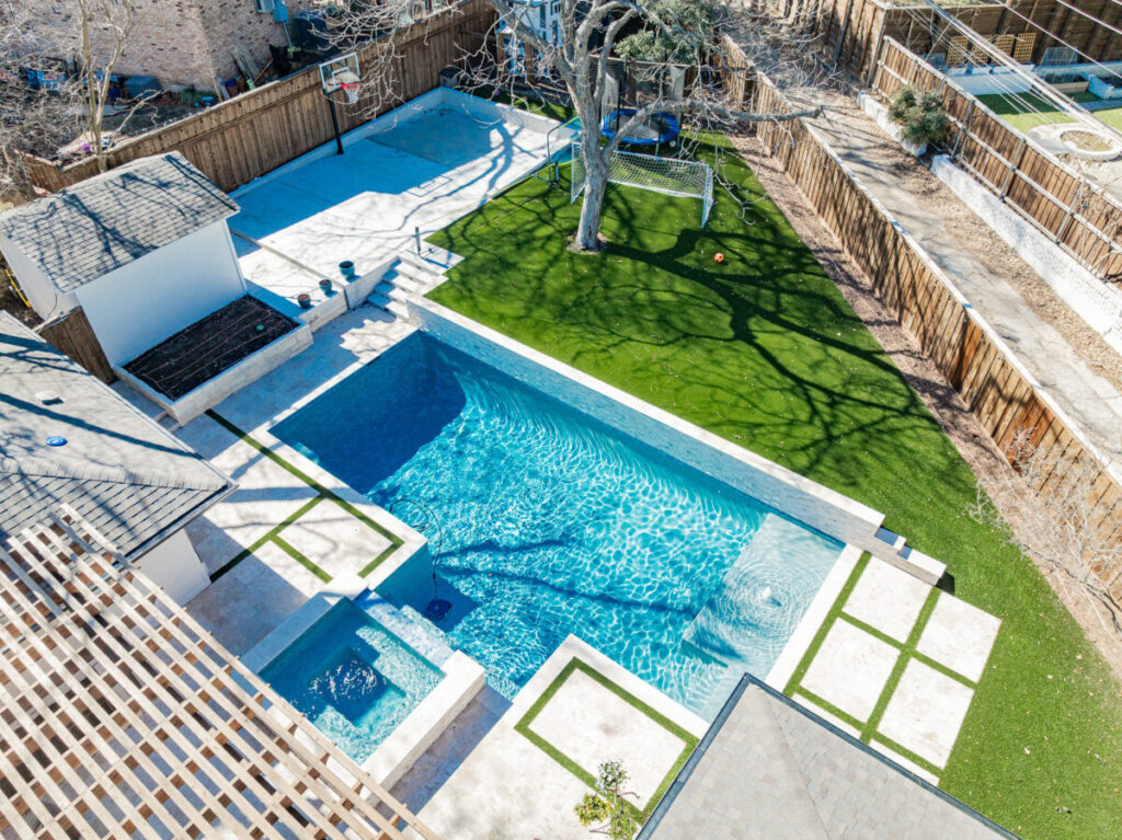 Luxury Swimming Pools & Outdoor Living Spaces