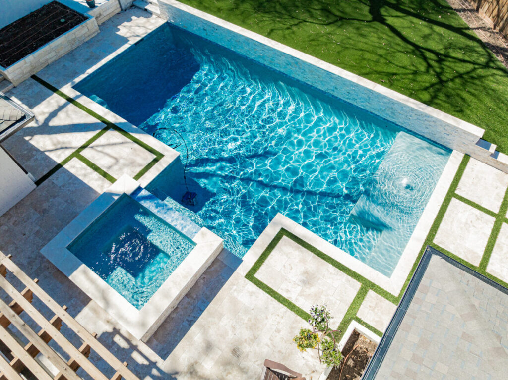 Luxury Swimming Pools & Outdoor Living Spaces