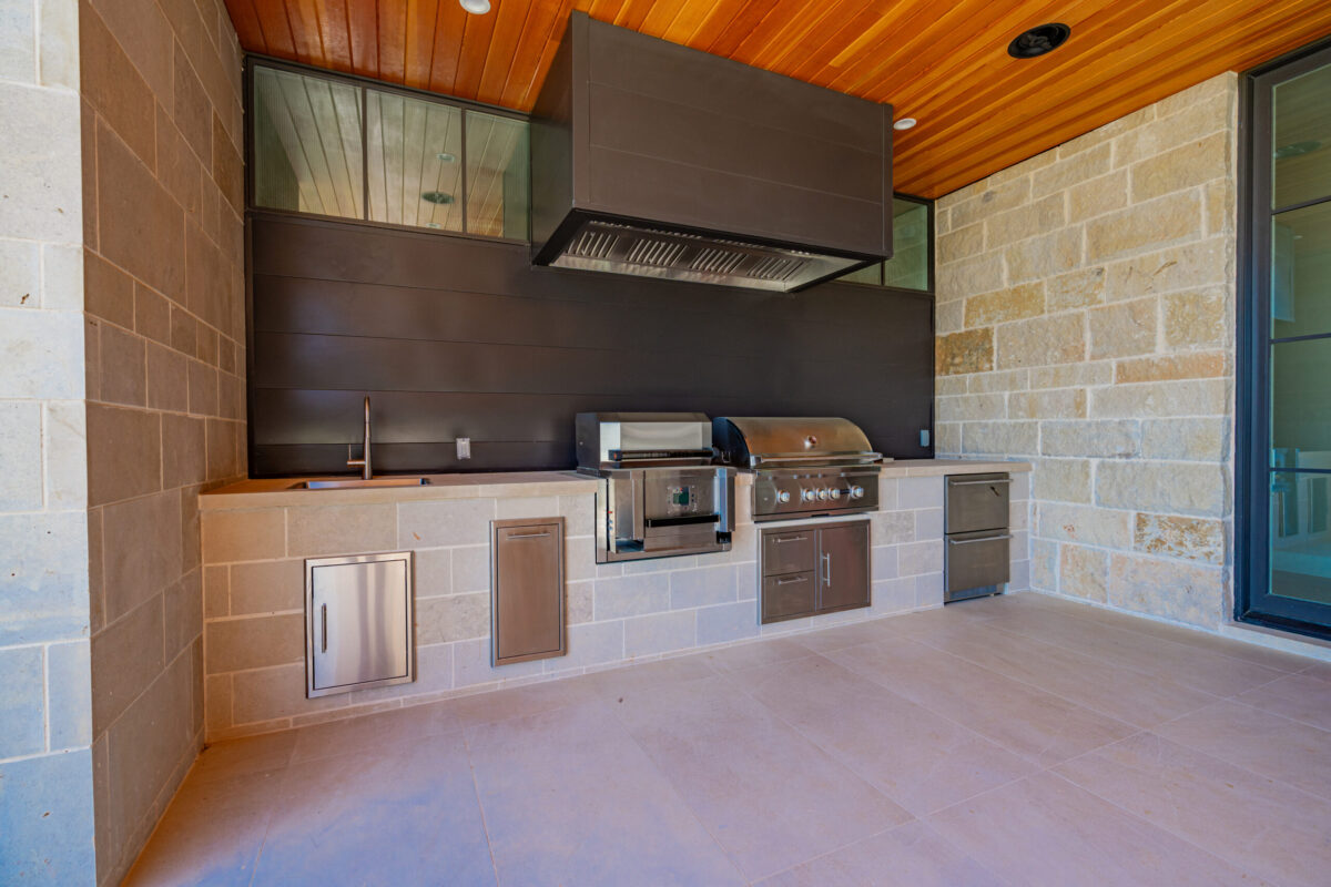 Small Space, Big Flavor: Compact Outdoor Kitchen Ideas