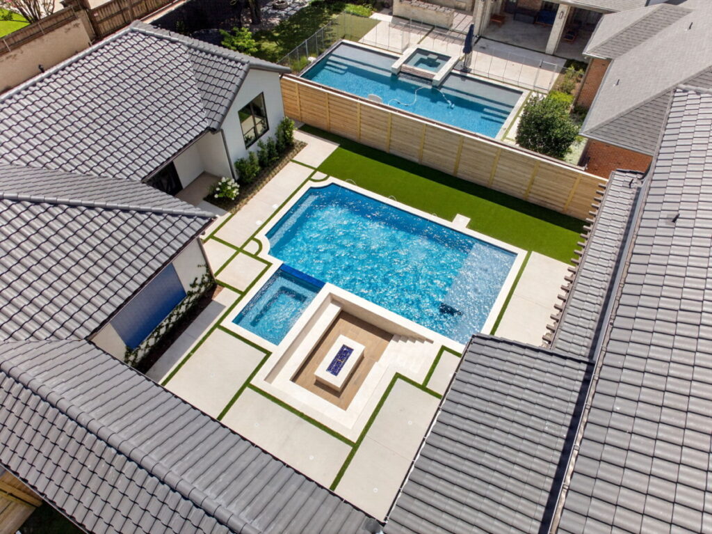 custom pool contractor