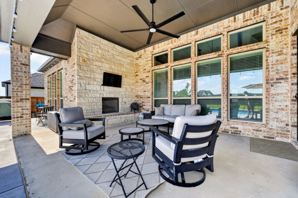 outdoor living contractor
