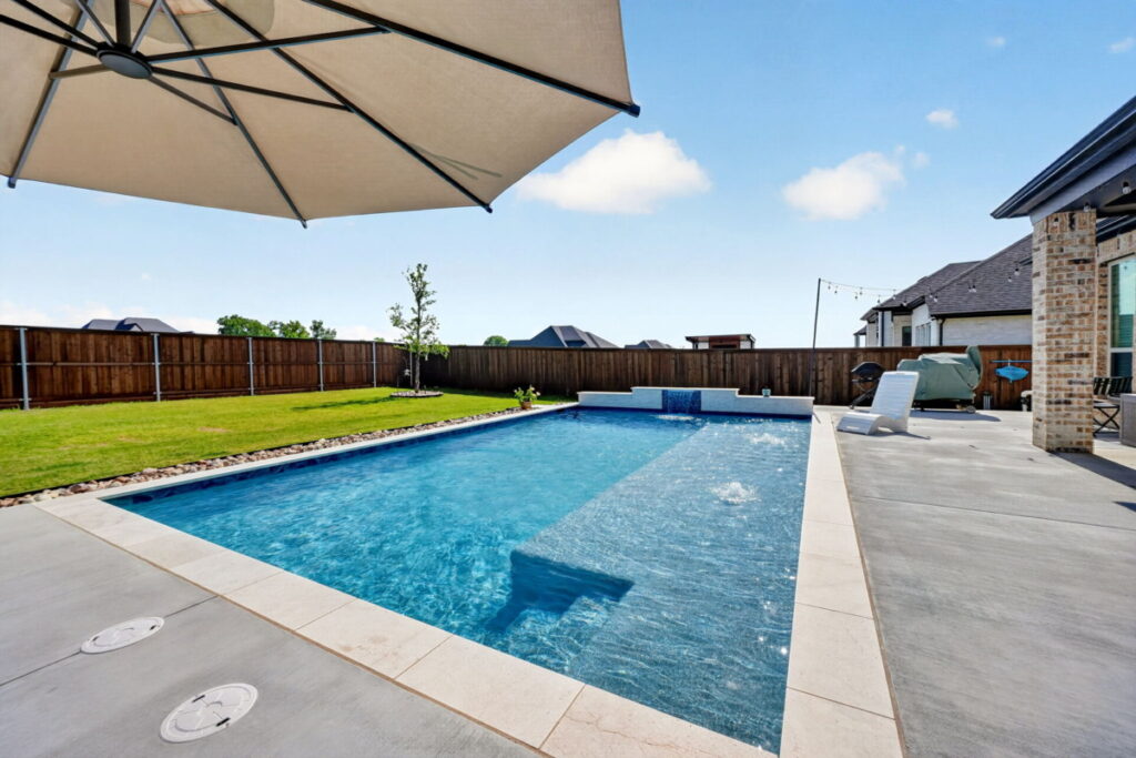 swimming pool installer