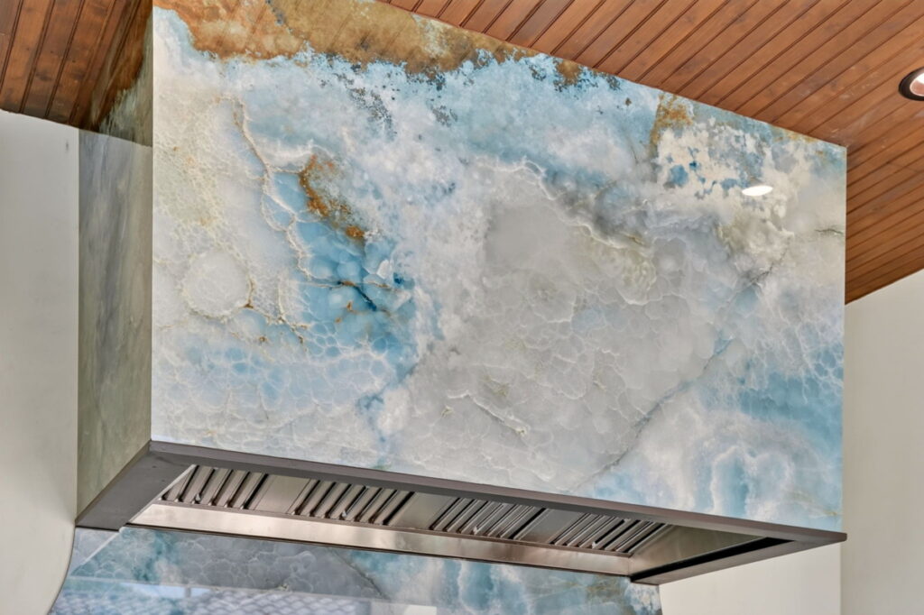 outdoor kitchen builder