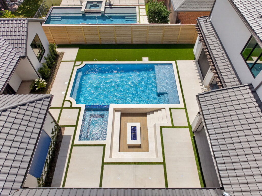 custom pool construction