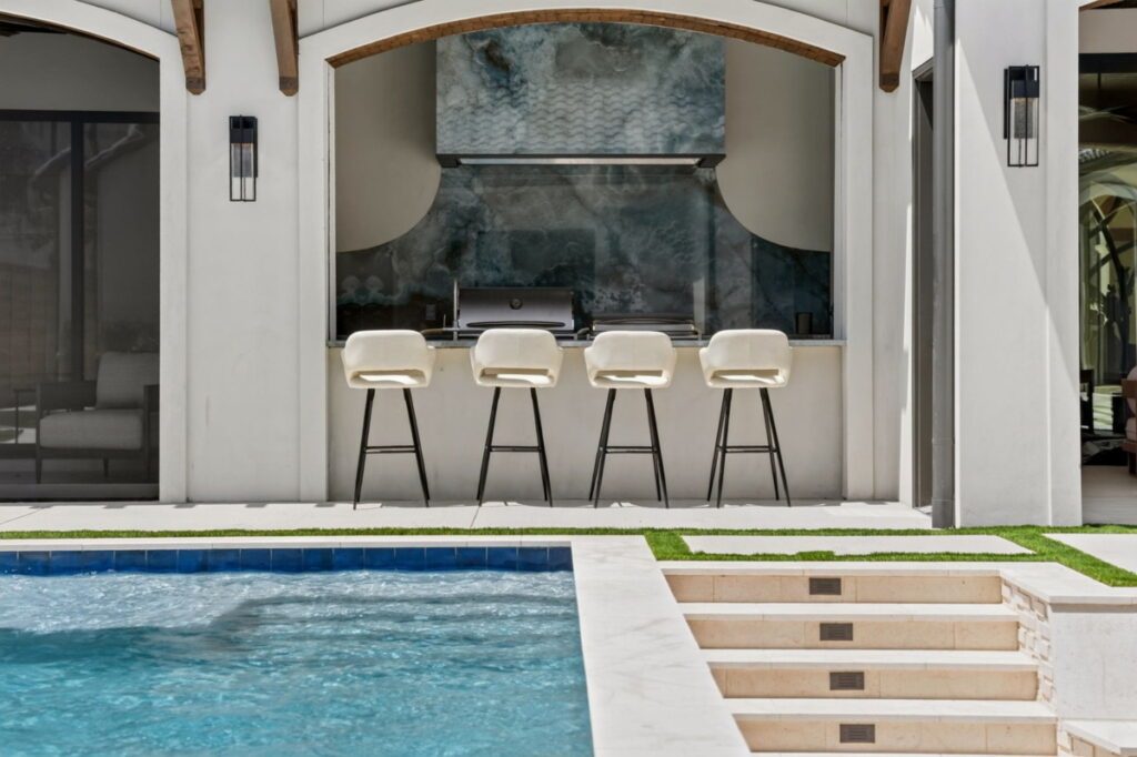 outdoor kitchen