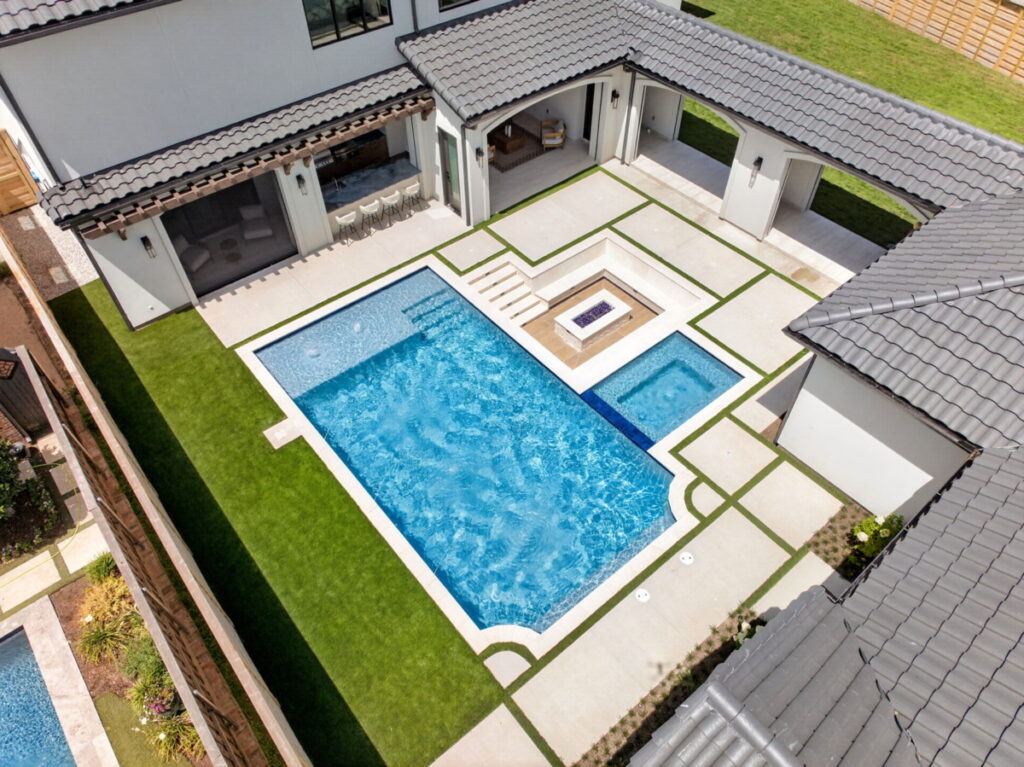 custom pool builders