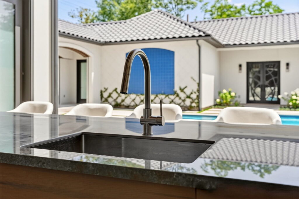 outdoor kitchen remodel