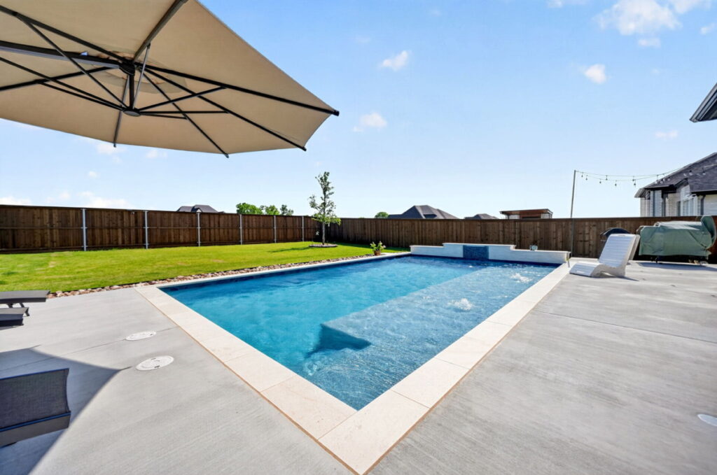 pool builder