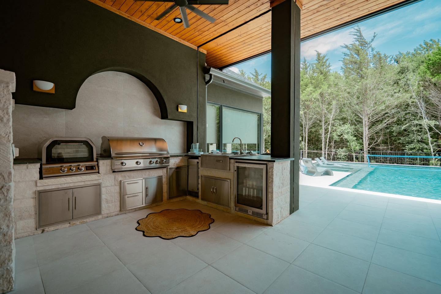 outdoor kitchen